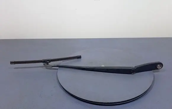 BMW 6 F12 F13 Front wiper blade arm 7203156