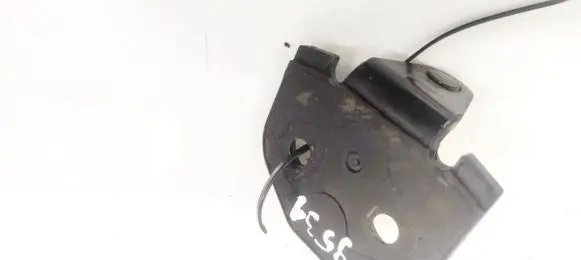 Volvo S40 Front door lock loop/hook striker 30699650