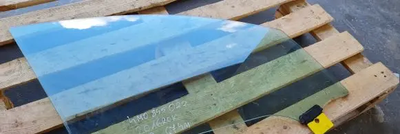 Audi Q7 4M Front door window glass four-door 4M0845022 OCPN0009