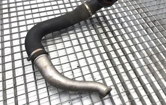Intercooler hose/pipe