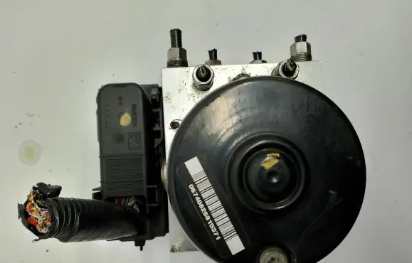Mazda 3 I ABS Pump 6N61-2C405-GA