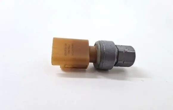 Opel Astra L Air conditioning (A/C) pressure sensor 9833078680