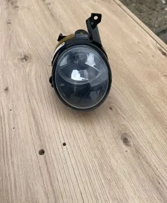 Volkswagen Touran I Front fog light 1T0941700G