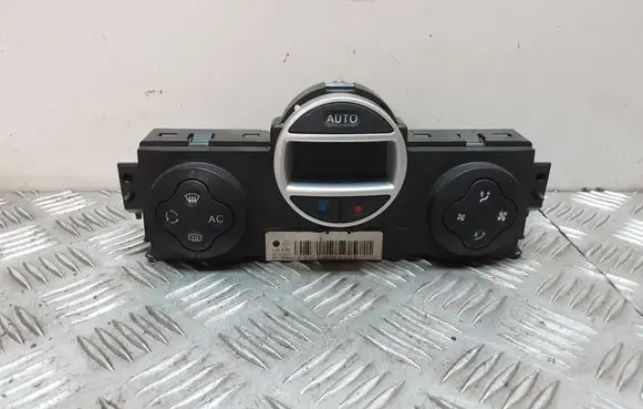 Renault Megane II Climate control unit 8200398308
