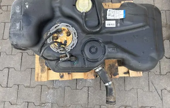 Mercedes-Benz Sprinter W907 W910 Fuel tank A9104700400 A9104702100