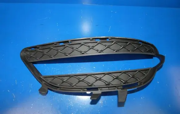 Mercedes-Benz CLS C218 X218 Front fog light trim/grill