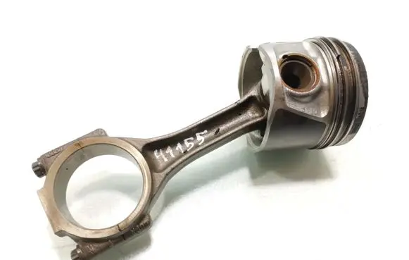 Volkswagen PASSAT B6 Piston with connecting rod 