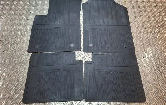 Fiat 500 Car floor mat set S25099045 50927864