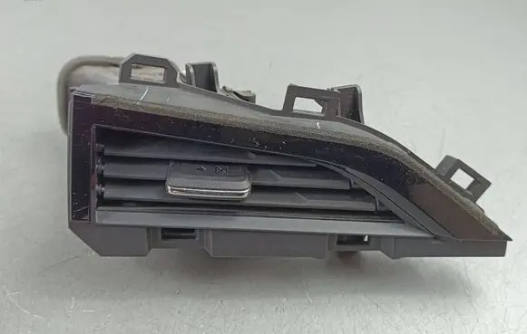 Subaru Outback (BT) Dashboard air vent grill cover trim 66110AN02A 83550