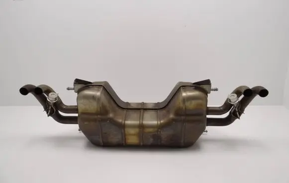 Audi R8 42 Rear muffler/silencer tail pipe 420131090 420251609