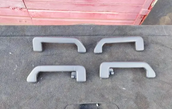 Porsche Cayenne (92A) A set of handles for the ceiling 7P0857643B
