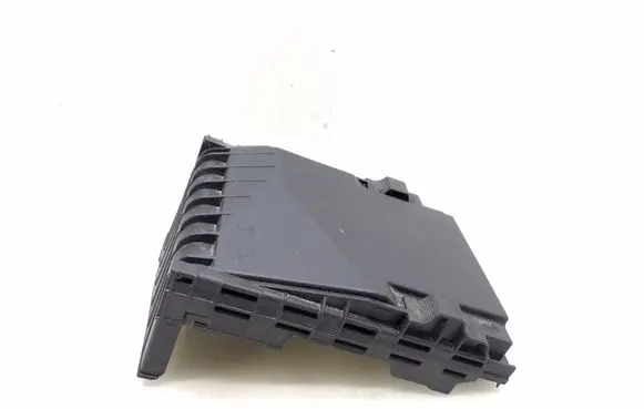 Volkswagen Tiguan Fuse box cover 1K0937132F 1K0937132G