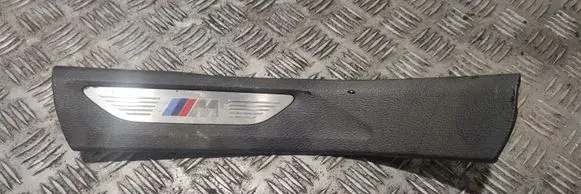 Front sill trim cover