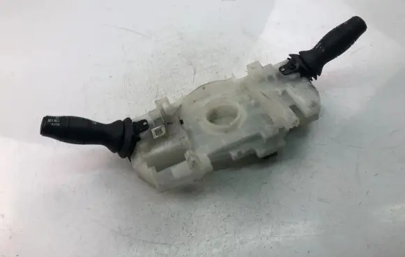 Renault Megane III Indicator stalk 255670019R