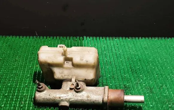 Mercedes-Benz Sprinter W901 W902 W903 W904 Master brake cylinder A0024313502