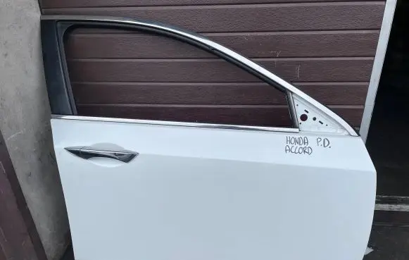 Honda Accord Front door
