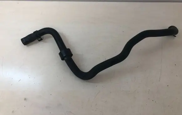 Skoda Superb B6 (3T) Engine coolant pipe/hose