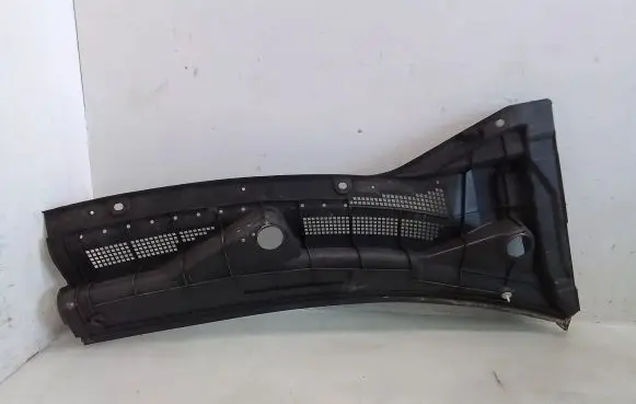 Volkswagen I LT Wiper trim 668638H900
