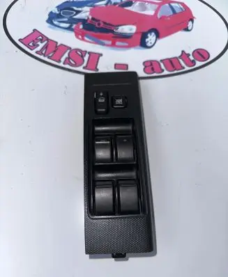 Toyota Corolla Verso AR10 Electric window control switch 37073c