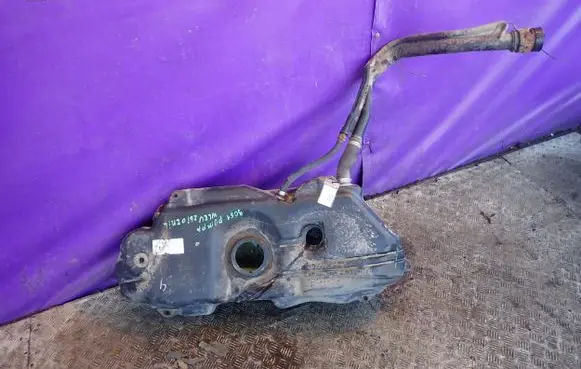 Toyota Yaris Verso Fuel tank 