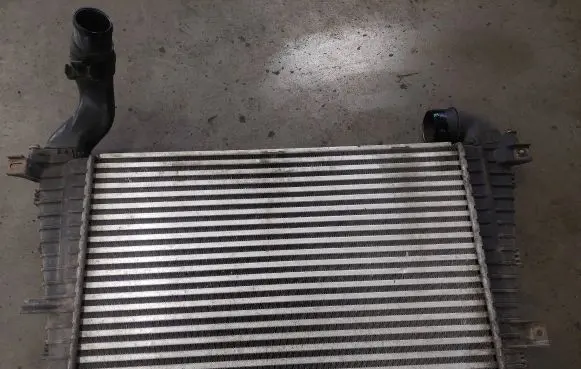 Opel Zafira B Intercooler radiator 13171435 1975A