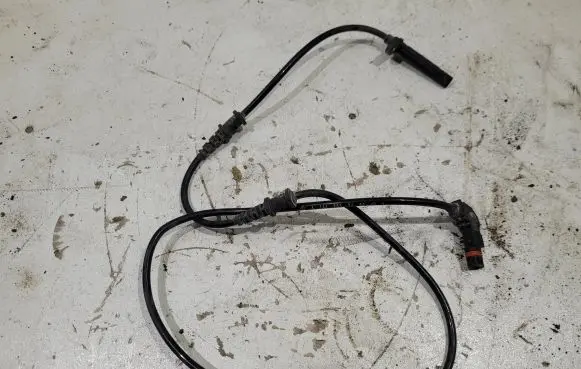 Mercedes-Benz ML W166 ABS brake wheel speed sensor A1669052601