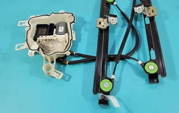 Seat Toledo III (5P) Front door window regulator with motor 5P0837402J IMPRK1579445