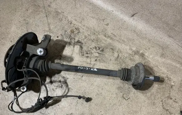 Mercedes-Benz E W213 Rear wheel hub A2201501
