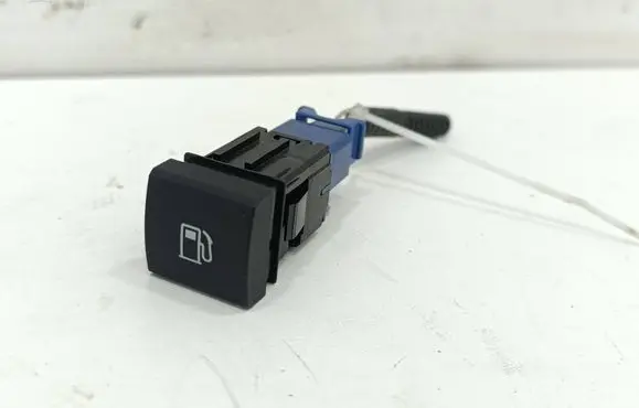 Toyota Highlander XU70 Fuel tank opening switch D984 5R091
