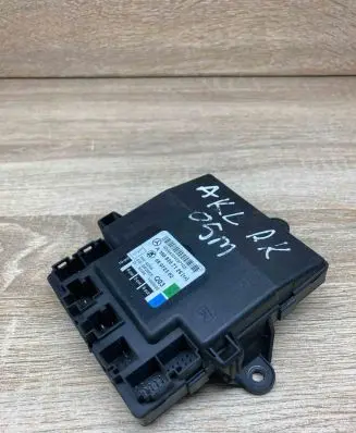 Mercedes-Benz A W169 Door control unit/module A1698207126 05072302