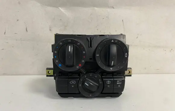 Mercedes-Benz Vito Viano W639 Climate control unit A6395560728