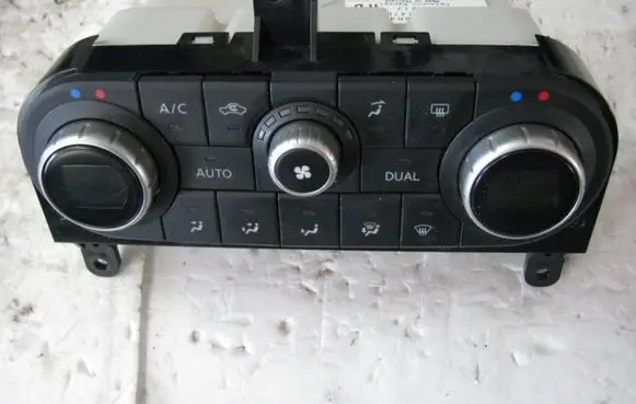 Nissan Qashqai+2 Climate control unit 27500BR47B