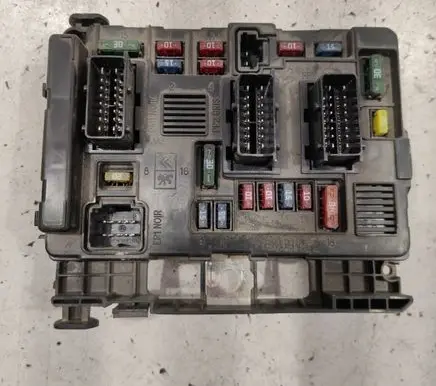 Citroen C5 BSM Control unit 