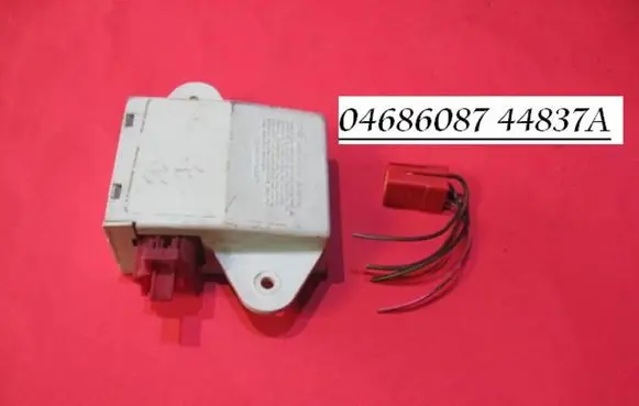 Chrysler Voyager Immobilizer control unit/module 04686087 44837A