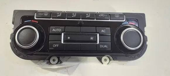 Volkswagen PASSAT B7 Climate control unit 5K0907044DT