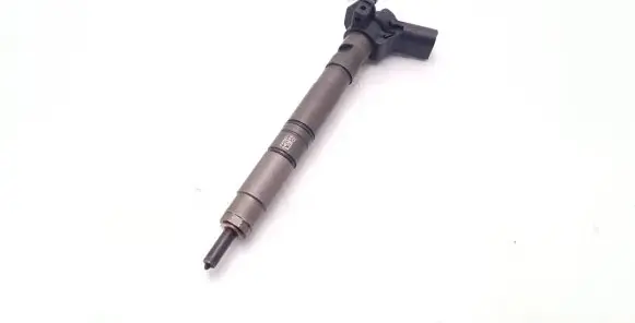 Audi A4 S4 B8 8K Fuel injector 03L130277 100402 0445116