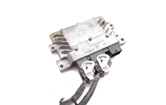 Ford Fiesta Engine control unit/module 8V21-12A650-SF S180047002F