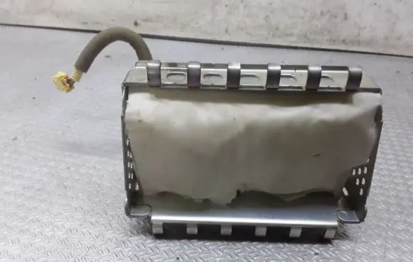 Honda FR-V Passenger airbag