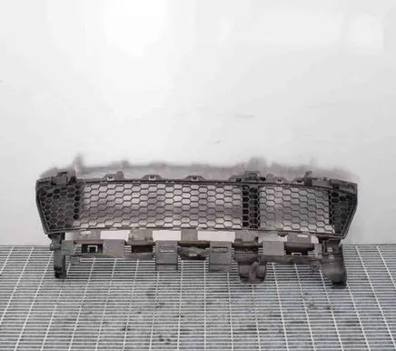 Dacia Sandero Front grill 622544633
