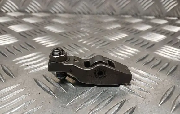 Mitsubishi Pajero Valve rocker arm 