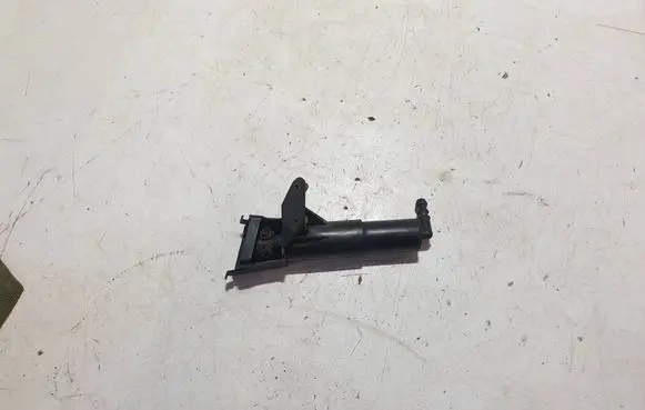 Toyota Avensis T250 Headlight washer spray nozzle