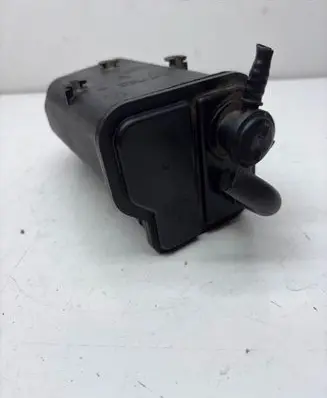 Volkswagen Golf V Active carbon filter fuel vapour canister 1K0201813