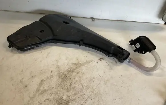 BMW X5 G05 Windshield washer fluid reservoir/tank 7499828 TS21308W1174 15889615