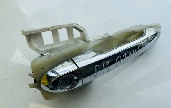KIA Carens II Front door exterior handle
