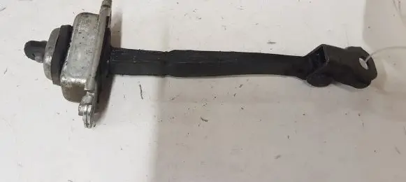 Opel Antara Front door check strap stopper
