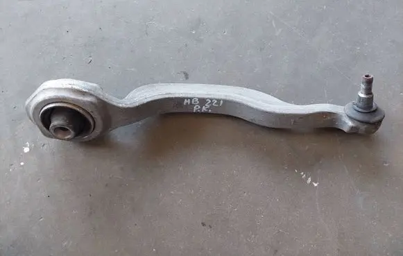 Mercedes-Benz S W221 Front lower control arm/wishbone