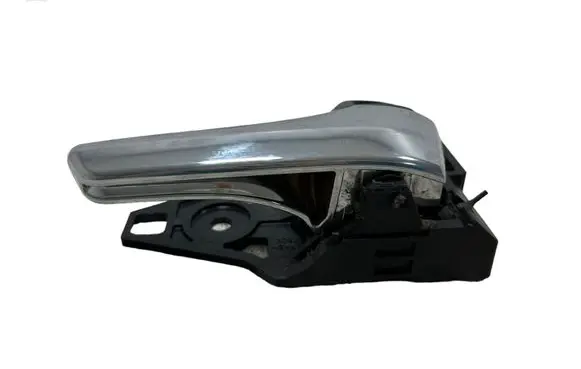 Toyota RAV 4 (XA40) Front door interior handle