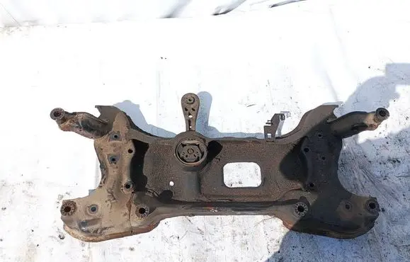 Skoda Superb B6 (3T) Front subframe