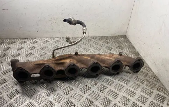BMW 5 F10 F11 Exhaust manifold 8519607