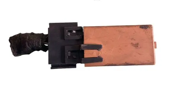 BMW 5 E39 Window wiper relay 61368384505